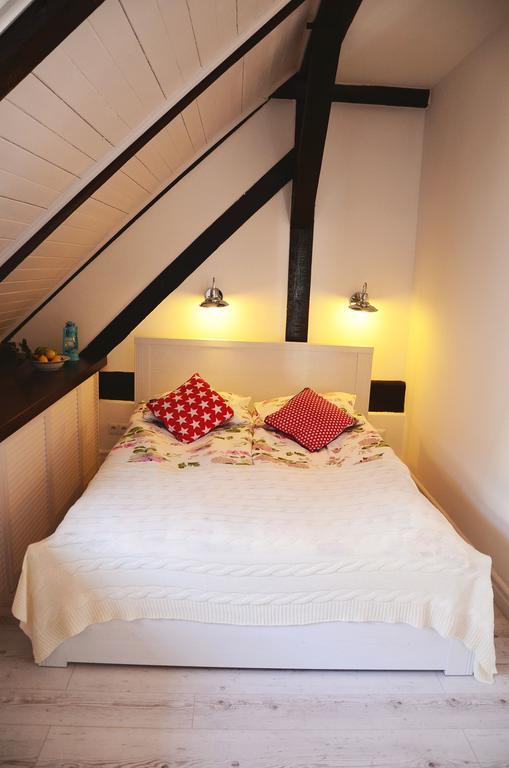 Stare Sady Chillout Rooms "Pod Jabloniami" Mikołajki Ruang foto