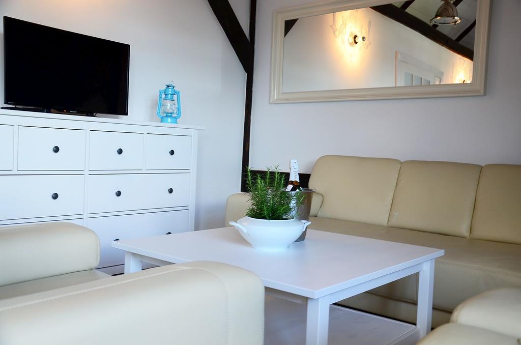 Stare Sady Chillout Rooms "Pod Jabloniami" Mikołajki Ruang foto